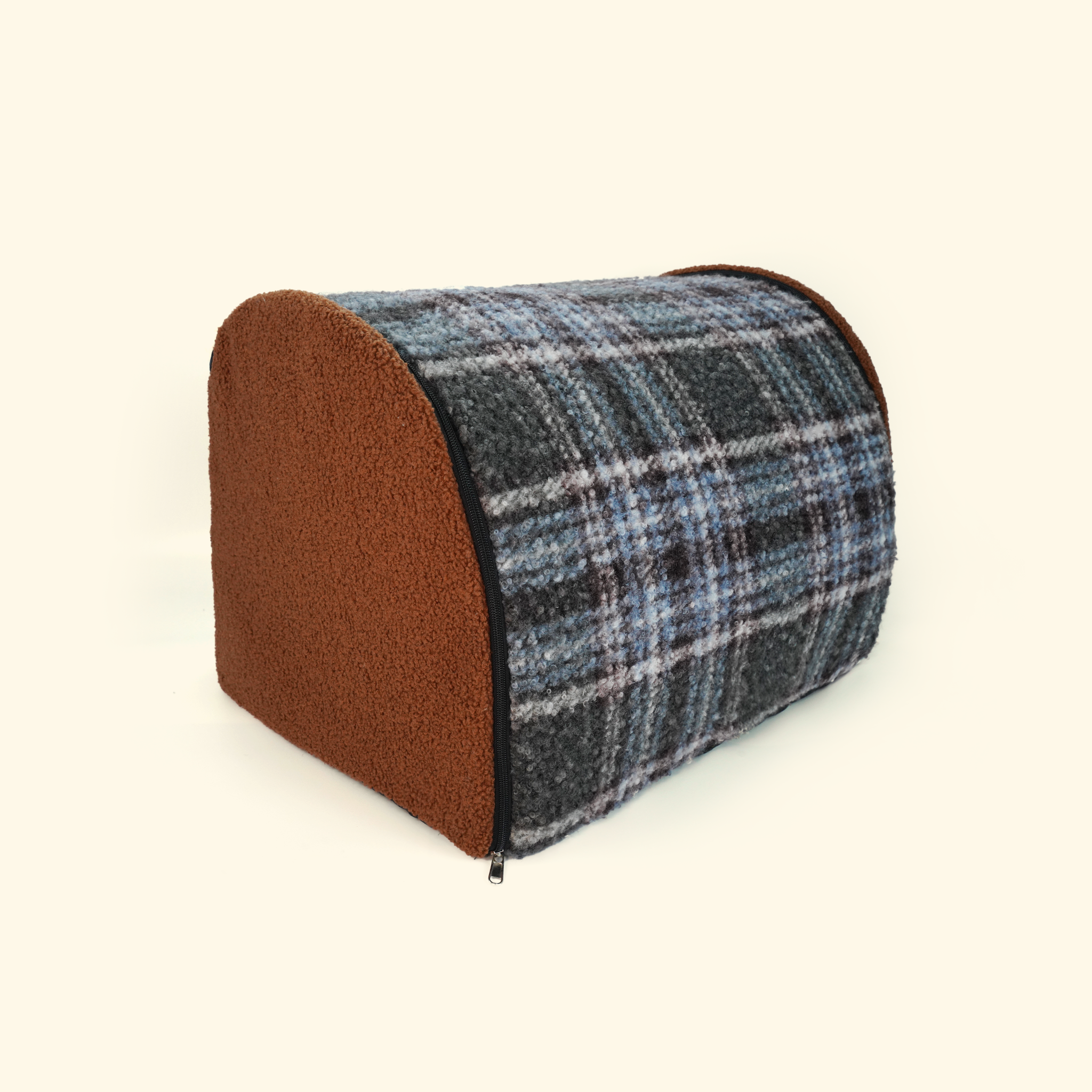 Semi-Enclosed Warm Pet Bed