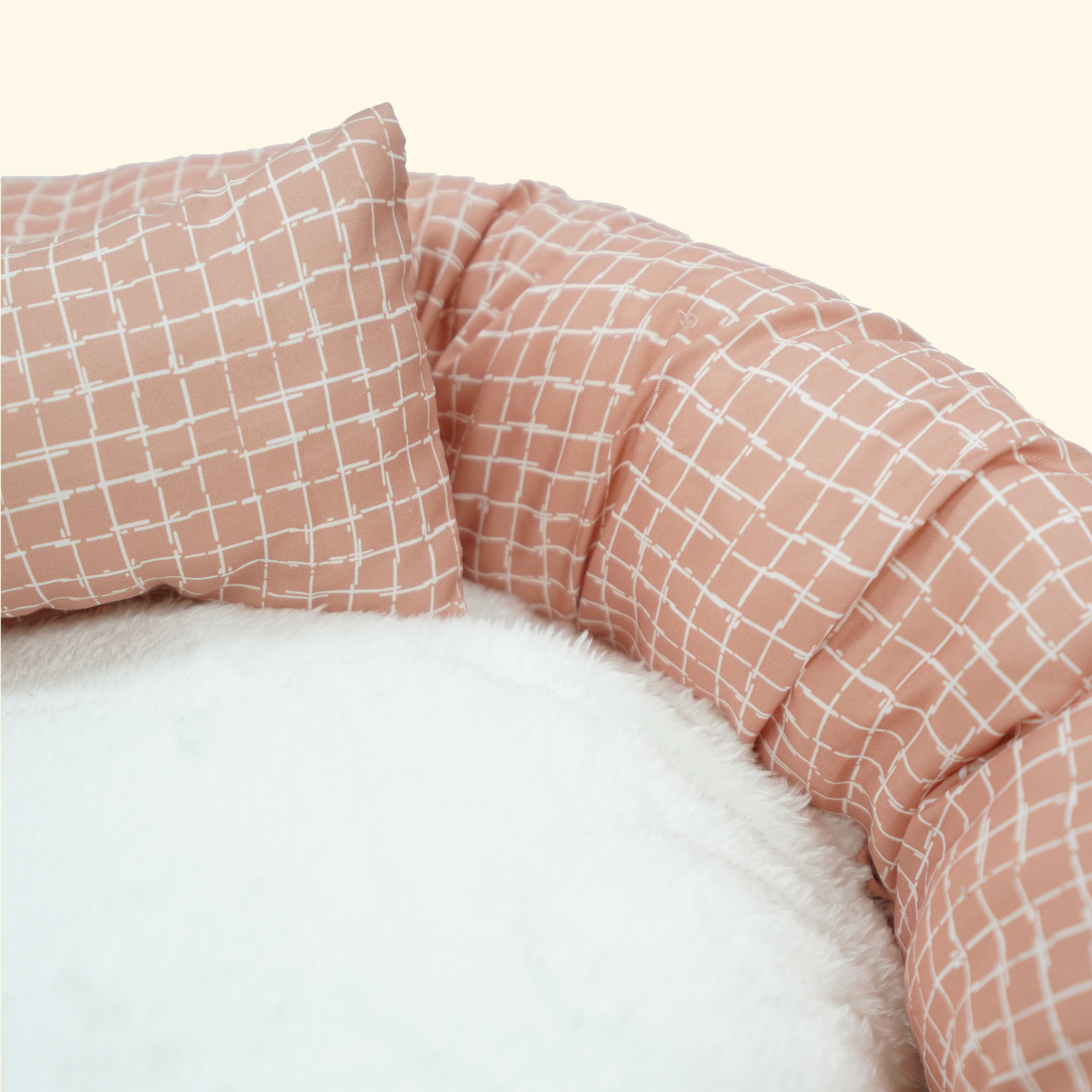 Seasonal Plaid Pet Bed