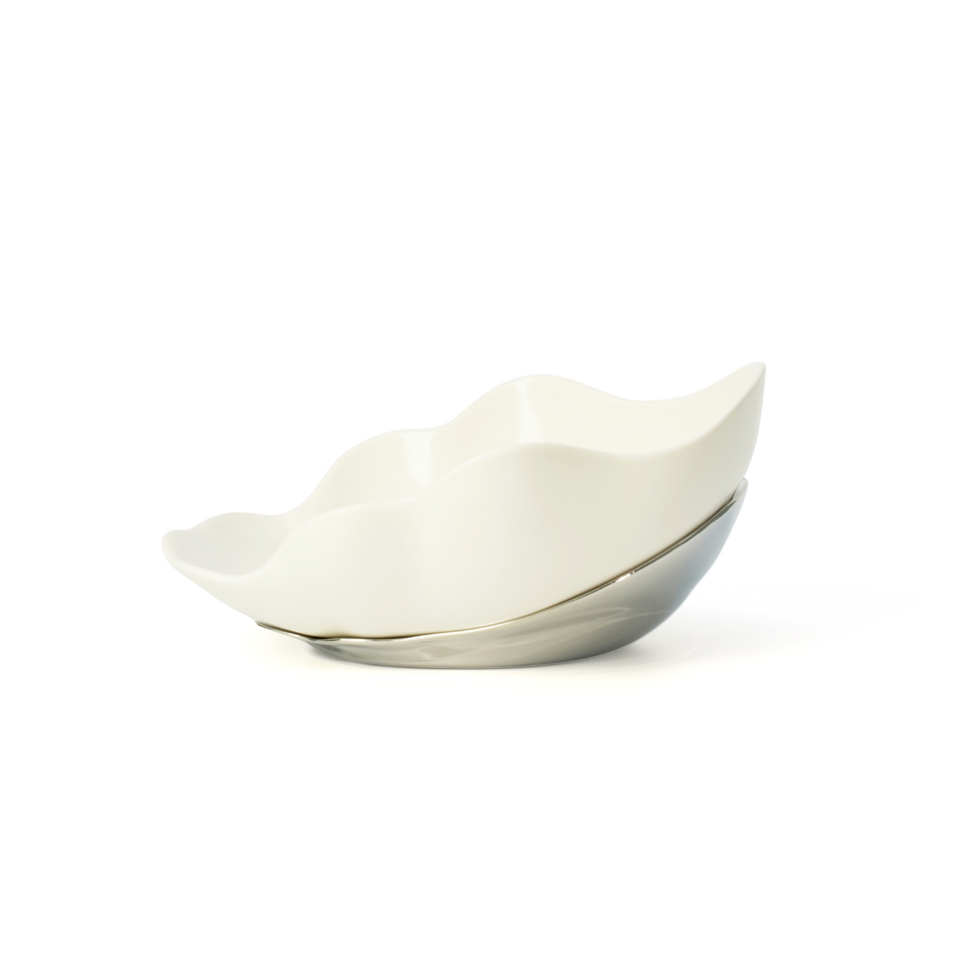 Conch-inspired ceramic dog bowl and cat bowl with natural glaze — a pet bowl that blends beautifully into any home décor.