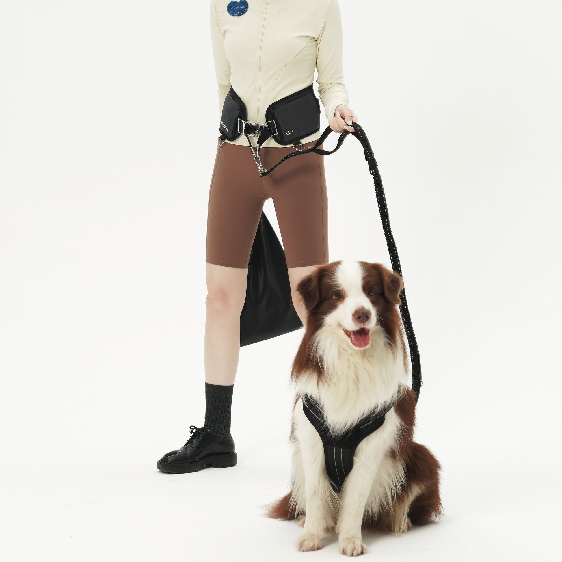 Soft nylon dog leash waist belt with a neoprene handle—pet-friendly, breathable, and comfortable for daily walks.