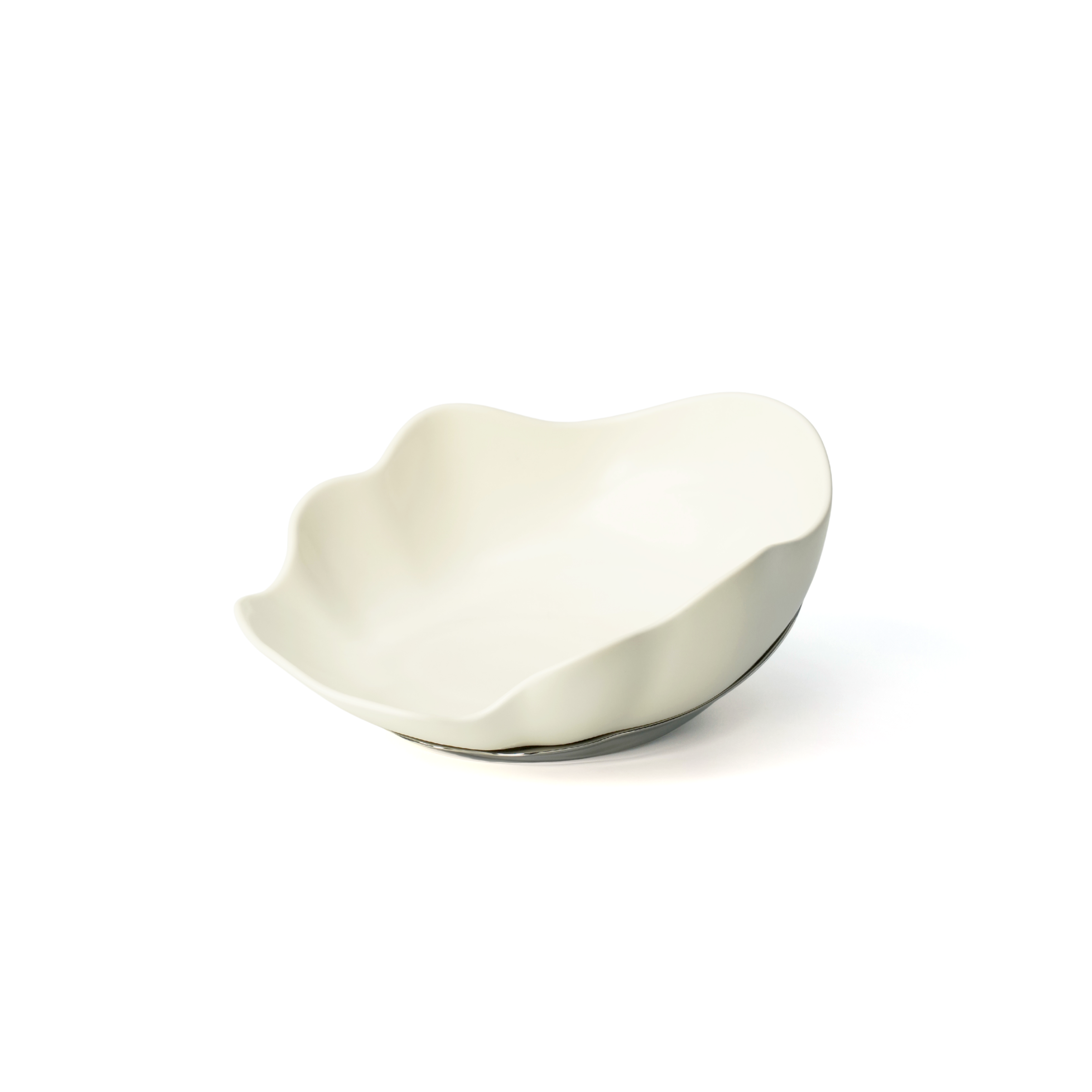 18° angled pet bowl (front 3 cm, back 8 cm including base) supports healthy posture and reduces bloating risk.